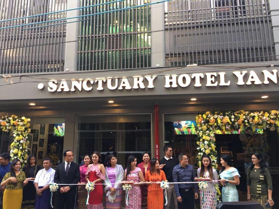 Sanctuary Hotel Yangon Exterior photo